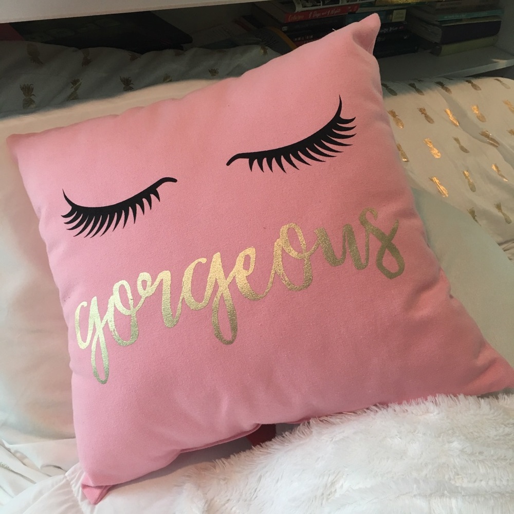 Decorative pillow